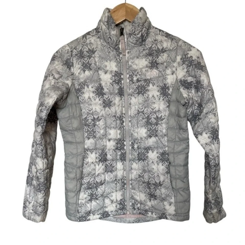 The North Face ThermoBall Jacket Girls‎ M 12 Gray Digital Camo Snowflake Puffer